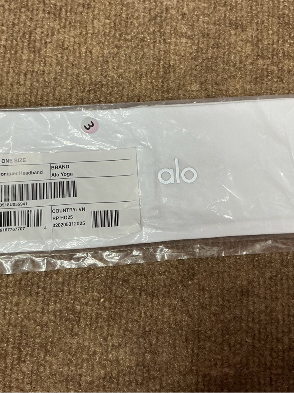 ALO Yoga White Performance Conquer Headband